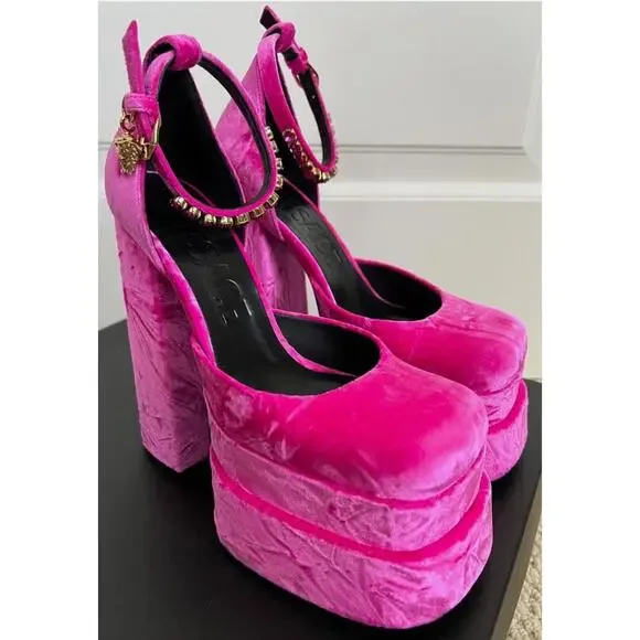 NIB Versace Medusa Aevitas Fuchsia Pink Velvet Crystal Platform Pumps 38 8 $1575